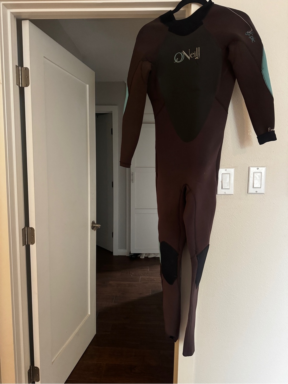 O’Neill Epic Women’s 3/2 Full Wetsuit Size 10 Dark Brown Great Condition